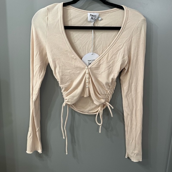 NWT Princess Polly Beige Crop Top Bridgeton Top Size 4 - Picture 2 of 6